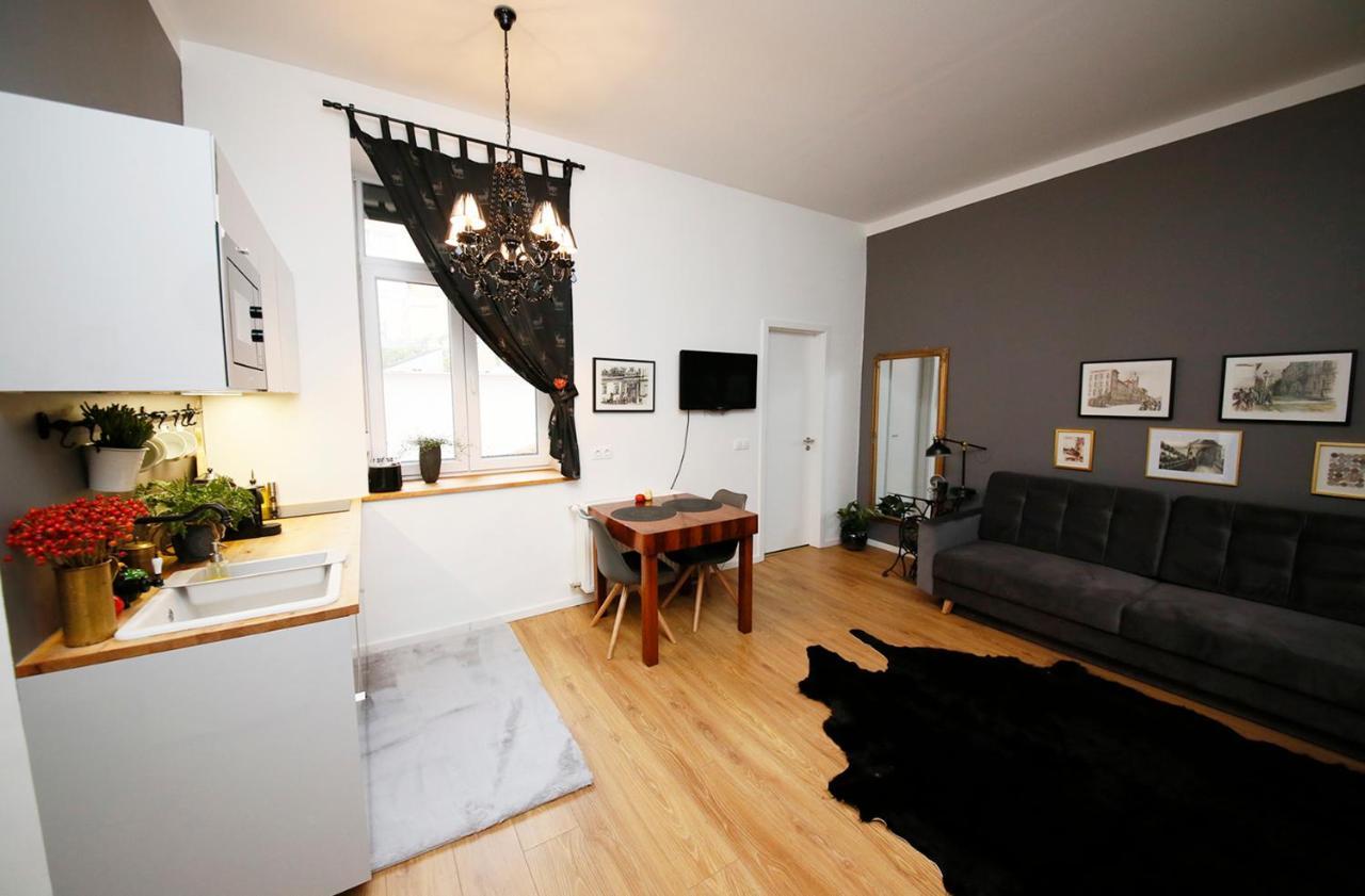 Mini Flat Apartman Печ Екстериор снимка