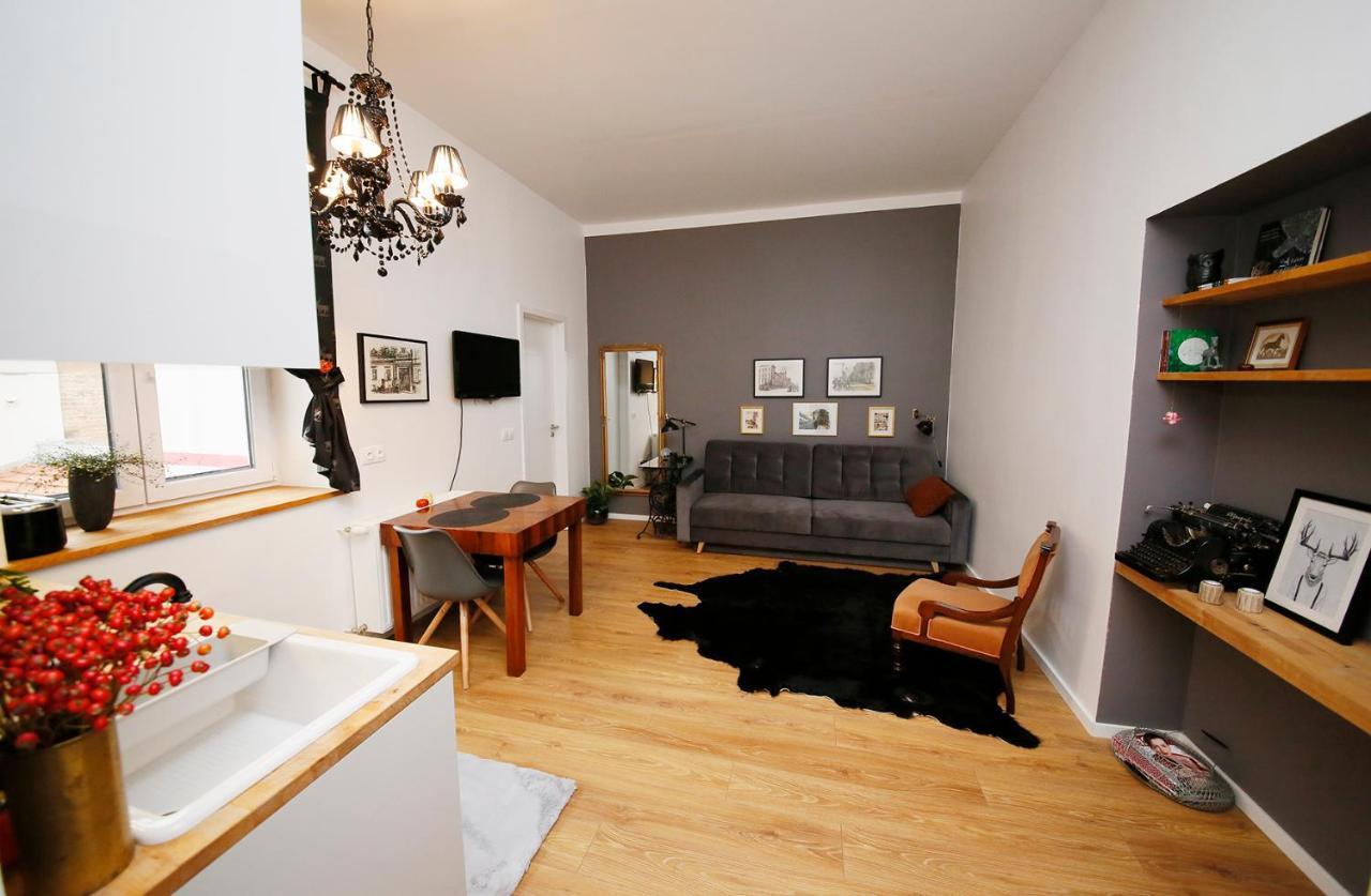 Mini Flat Apartman Печ Екстериор снимка