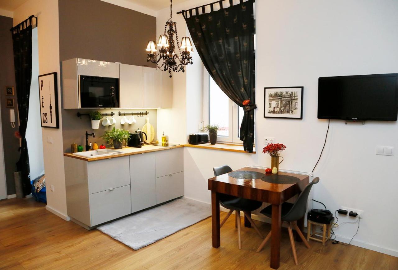 Mini Flat Apartman Печ Екстериор снимка