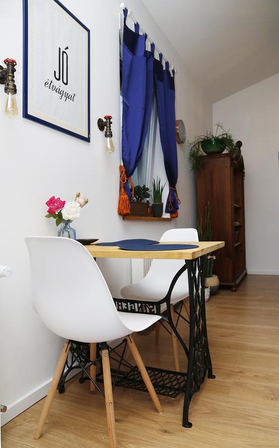 Mini Flat Apartman Печ Екстериор снимка