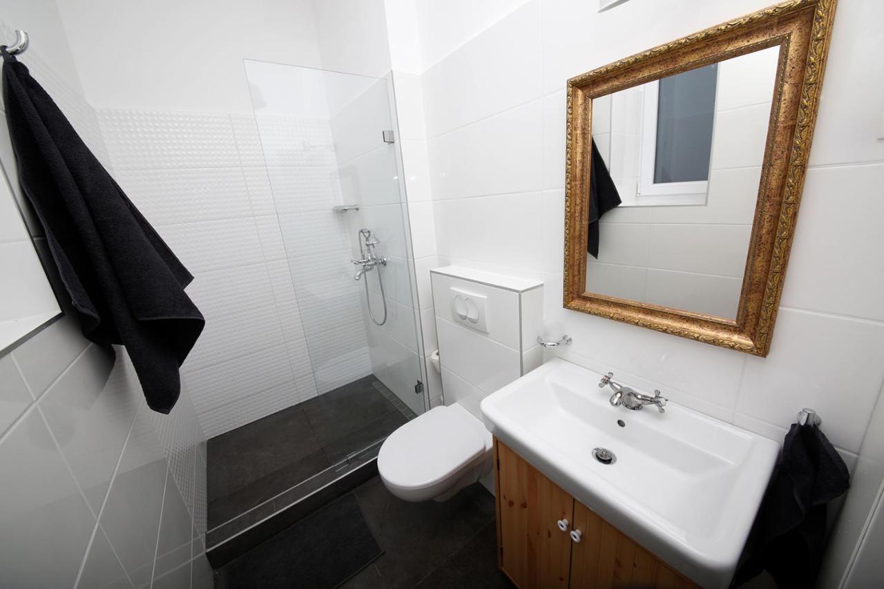 Mini Flat Apartman Печ Екстериор снимка